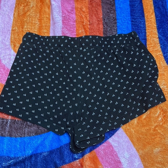 Calvin Klein pajama set, size small - Picture 7 of 7